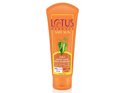 Lotus Spf-40 3 In 1 Matte Look Daily Sunblock  Cream - 100gm